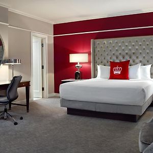 Deluxe Room 1 King Bed